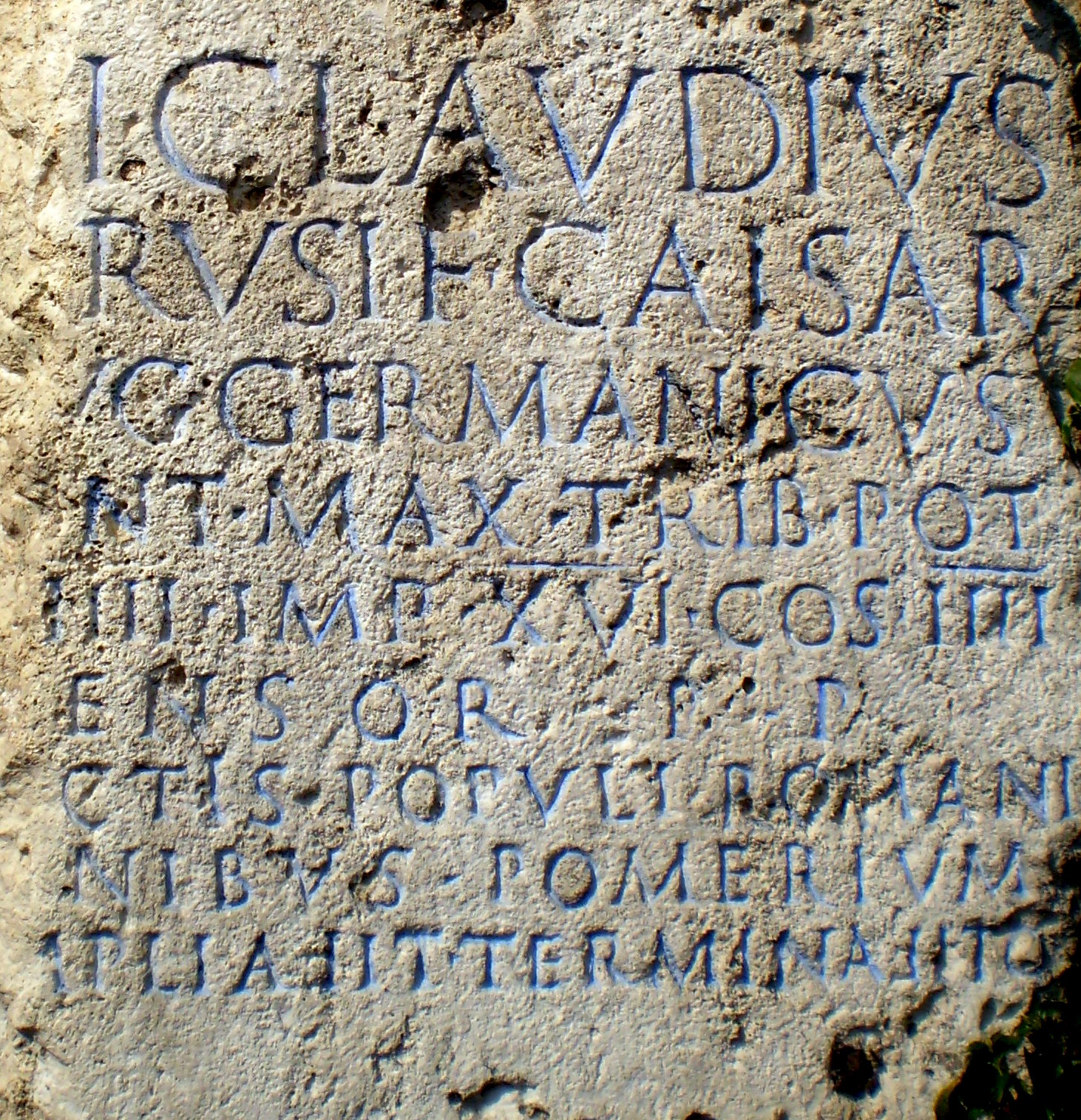 Латинские надписи на Камне